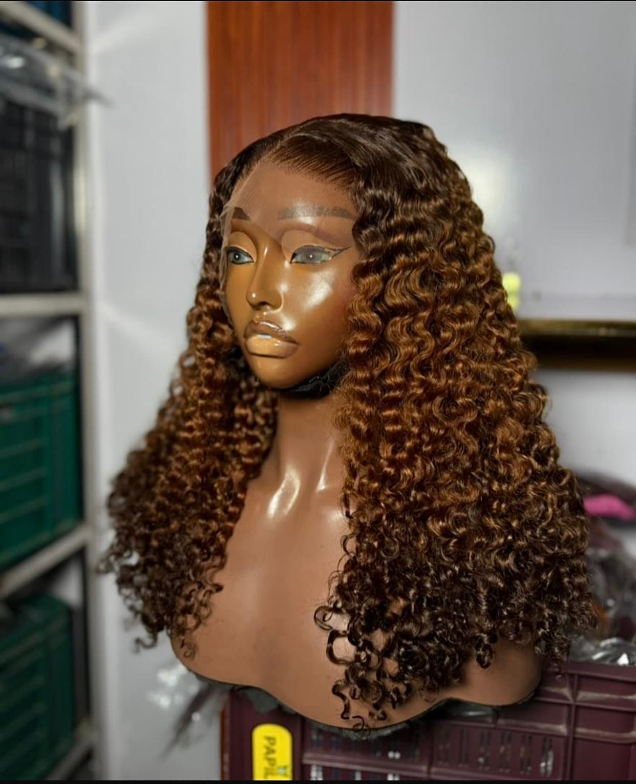 Wigging & coloring detail 5